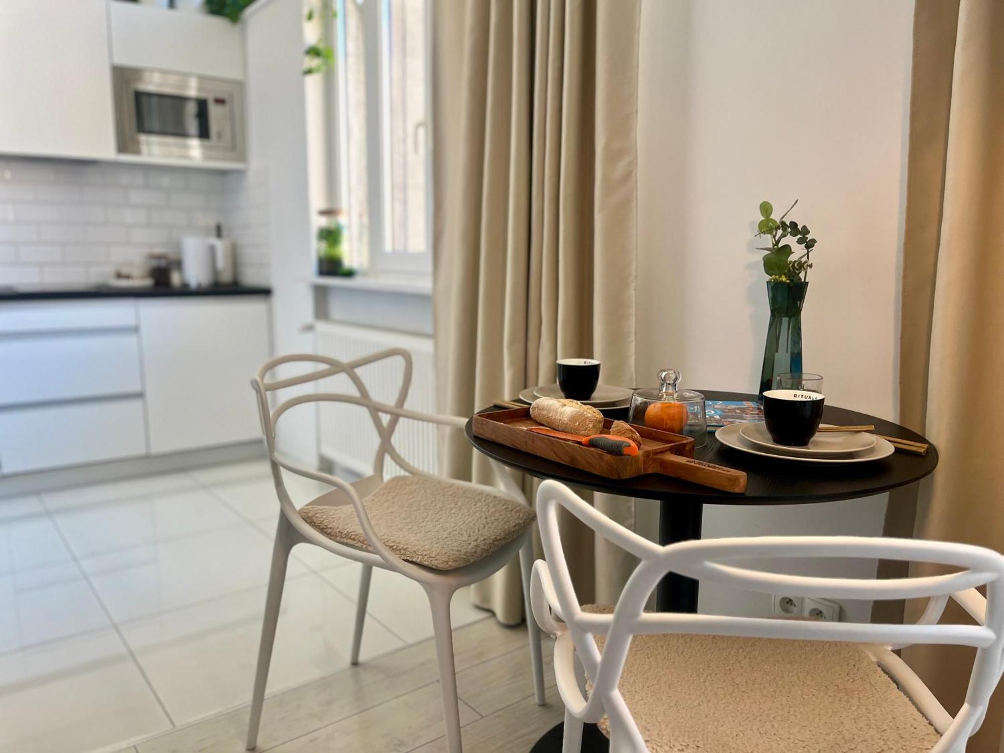 Apartament I Love Piotrkowska Z Wielkim Lustrem, Balkonem I Klimatyzacja Łódź Esterno foto