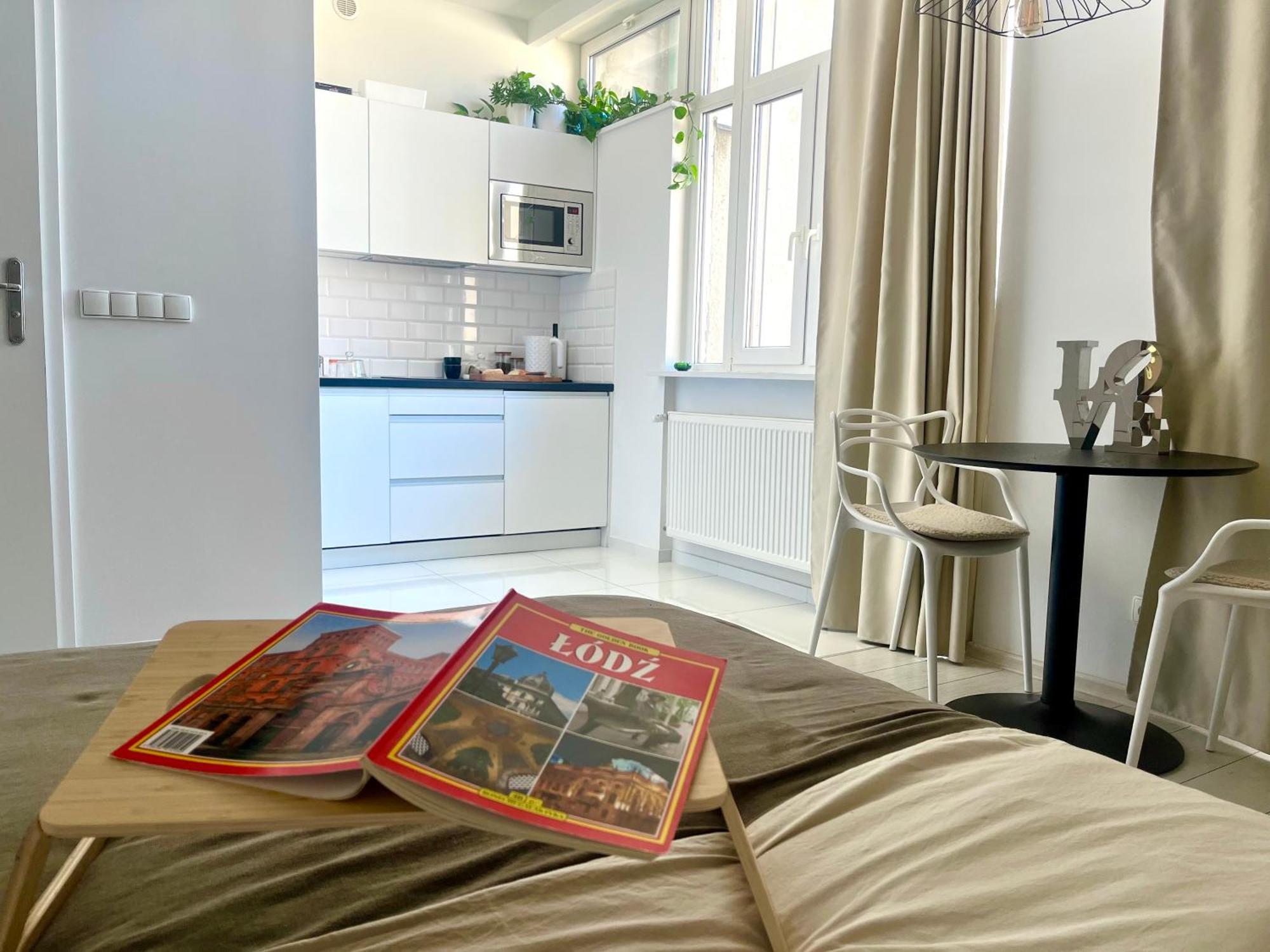 Apartament I Love Piotrkowska Z Wielkim Lustrem, Balkonem I Klimatyzacja Łódź Esterno foto